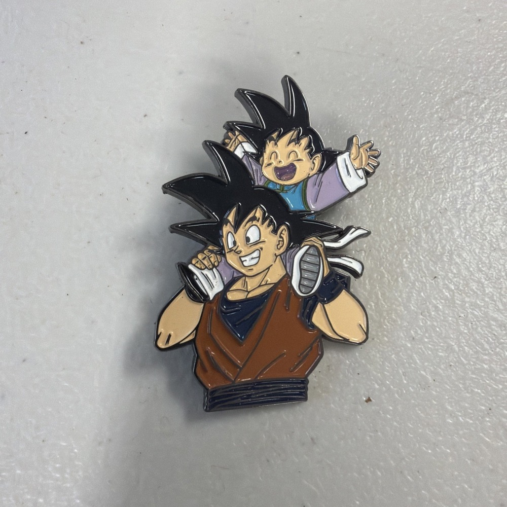 Pin Badge - Dragon Ball Z Goku & Gohan Enamel Lapel NEW
